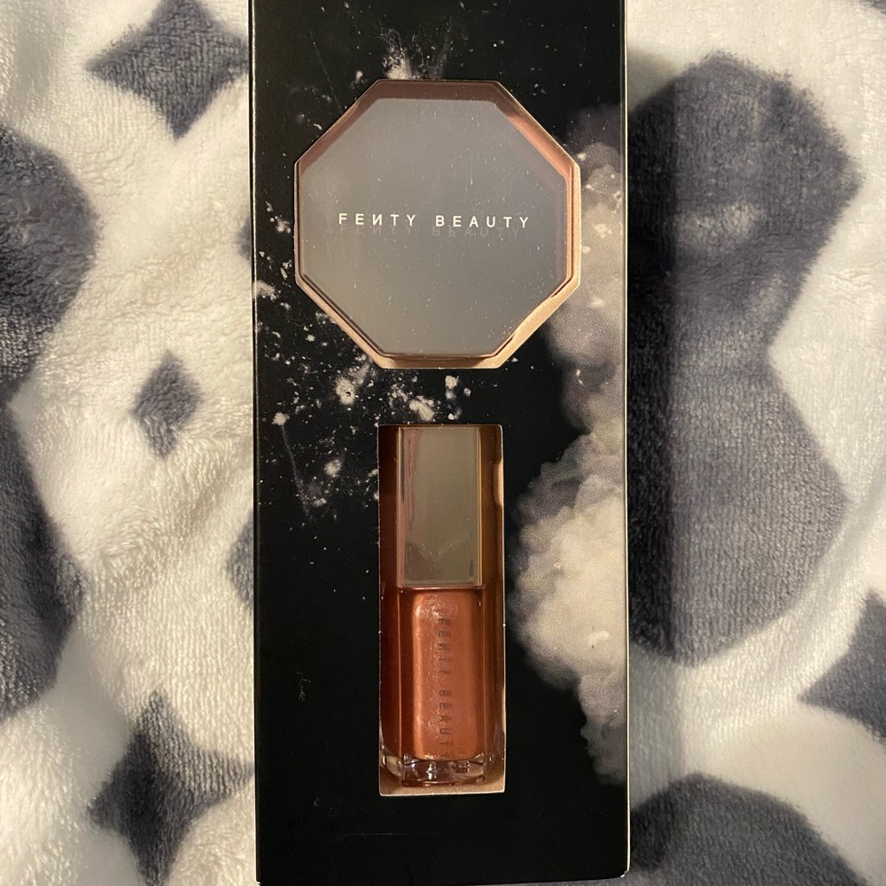 Fenty beauty diamond bomb baby luminizing set